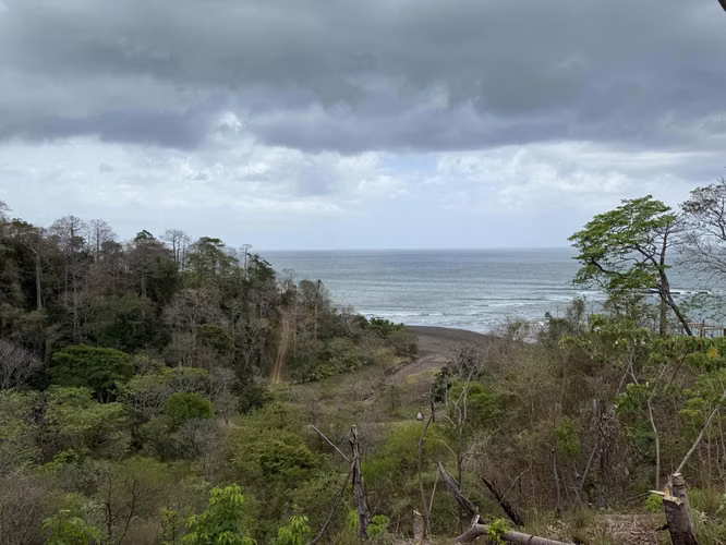 Terreno en venta, 85 metros frente a Playa, Cambutal, Tonosí, Los Santos