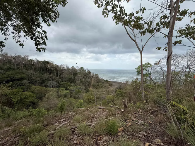 Terreno en venta, 85 metros frente a Playa, Cambutal, Tonosí, Los Santos