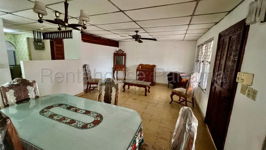Venta de Casa con 285 m2 de Terreno en Villa Cáceres, Betania 26-2882GG