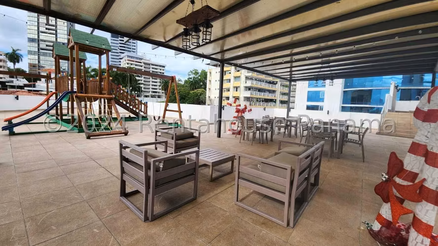Venta de Apartamento de 97 m2 en PH Cresta View, La Cresta 24-7048GG