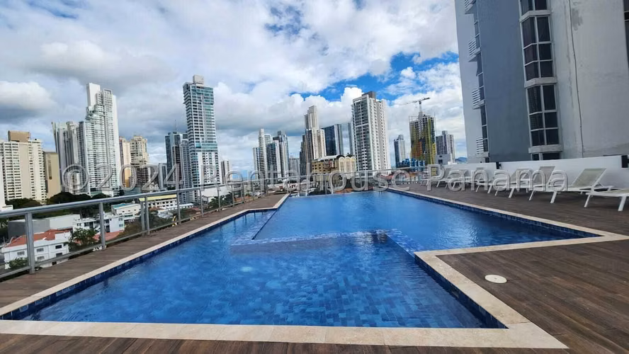 Venta de Apartamento de 97 m2 en PH Cresta View, La Cresta 24-7048GG