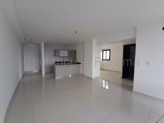 Venta de Apartamento a Estrenar en PH Carreras El Carmen 25-7417GG