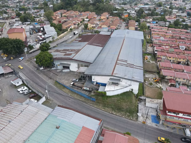 Venta de bodega industrial en Los Andes 8,988 mt2 a super ganga $534xmt2 - Imagen 3