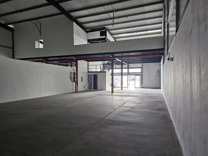 Venta o alquiler de bodegas en Juan Diaz, detrás de Los Pueblos - Imagen 3