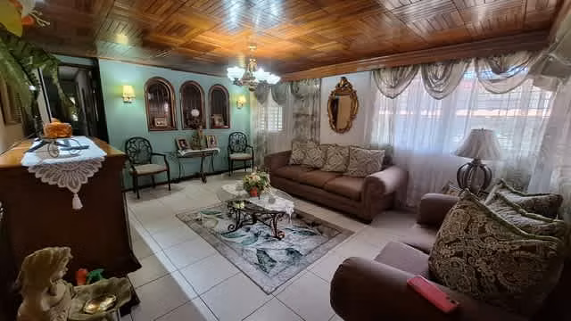 VENDO HERMOSA CASA EN CHANIS VIA PRINCIPAL IDEAL PARA NEGOCIO - Imagen 6