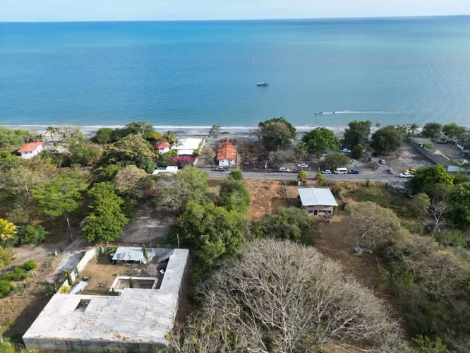 Terreno en Juan Hombron, Chiru