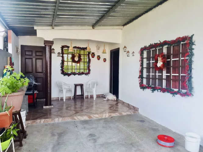 Venta Altos del Angel casa remodelada con anexo $89,000.00