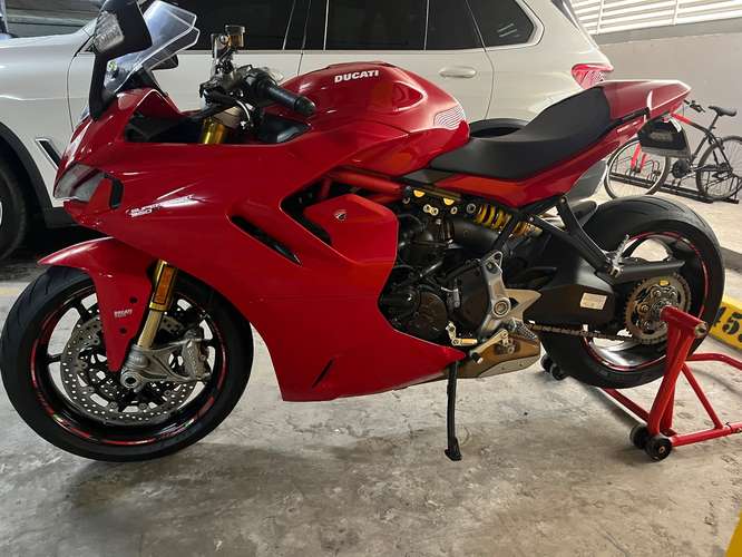 Ducati Supersport 950S