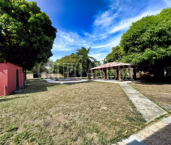 Oportunidad! Se Vende Casa Campestre con Piscina