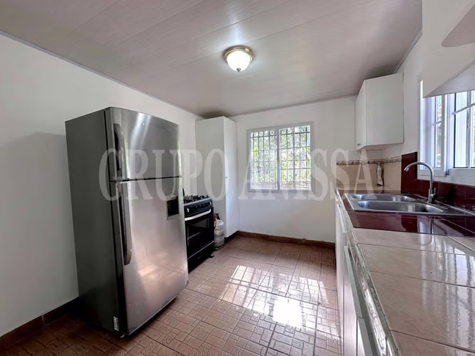 Oportunidad! Se Vende Casa Campestre con Piscina