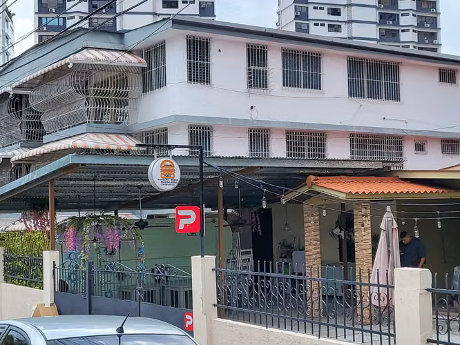 VENTA DE TERRENO CON CASA EN  COCO DEL MAR - Imagen 8