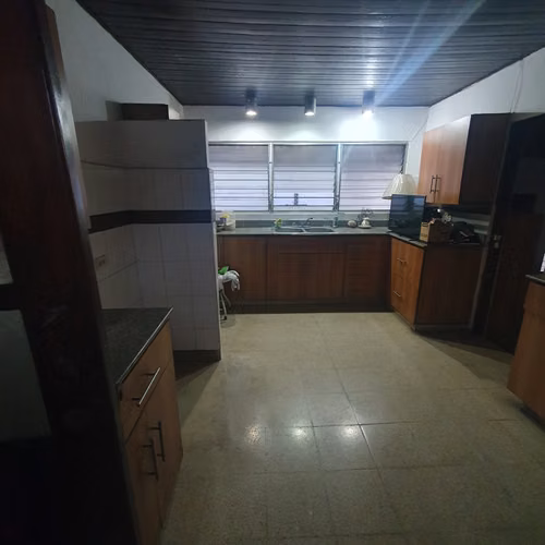 Hermosa Casa en Urbanización Los Ángeles, Betania – Amplia y Segura - Imagen 7