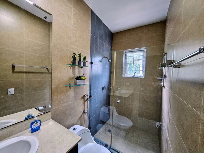 VENTA DE CASA EN DORADO VILLAGE EN CONDADO DEL REY