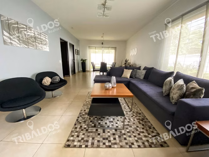 VENTA DE CASA EN DORADO VILLAGE EN CONDADO DEL REY
