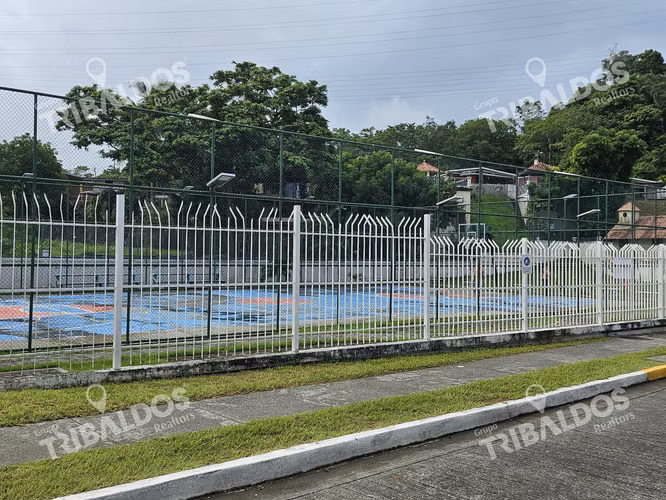 VENTA DE CASA UNIFAMILIAR EN FUENTE DEL FRESNO CONDADO DEL REY REMODELADA
