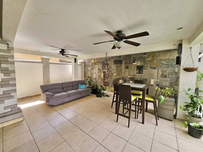 Se vende casa en Condado del Rey, Paseo Dorado