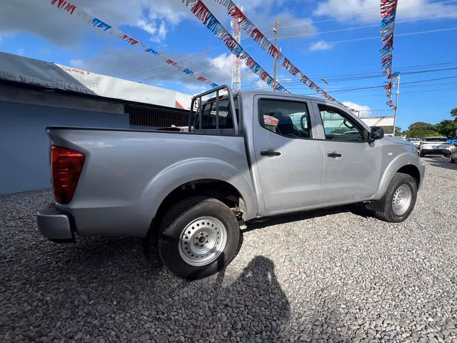 NISSAN NP300 FRONTIER 2022 4X4 DISPONIBLE EN DAVID CHIRIQUI