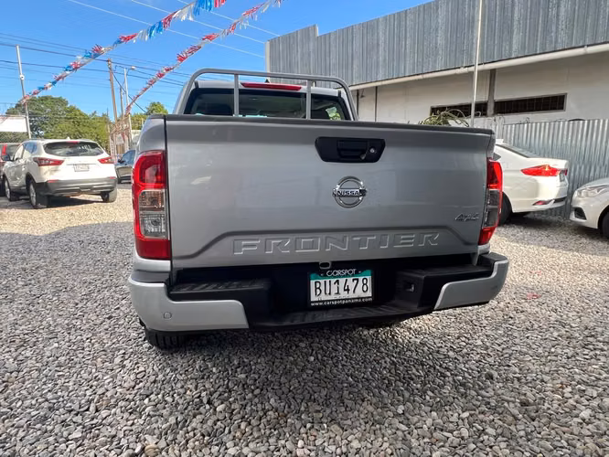 NISSAN NP300 FRONTIER 2022 4X4 DISPONIBLE EN DAVID CHIRIQUI