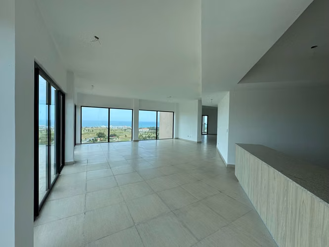 Venta de Apartamento Penthouse en Vista Mar REMATE