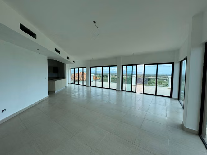 Venta de Apartamento Penthouse en Vista Mar REMATE