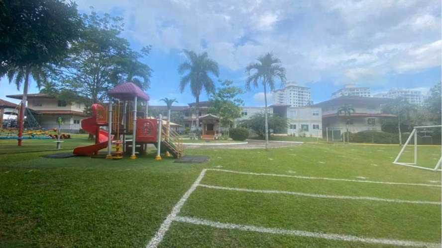 Venta de Edificio en Clayton, 12,530m2 de Terreno
