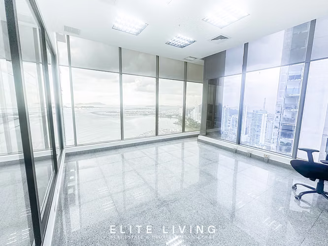 Alquiler Oficina Amoblada / BICSA Financial Center - 280 M2 – Frente al Mar / Perfecta para Multinacionales