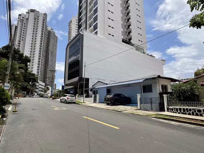 Venta de Globo de terreno en El Cangrejo!!!