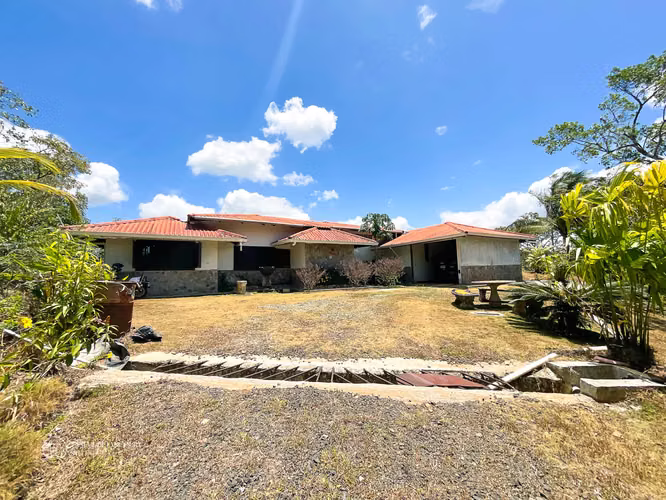 Belleza de Finca a La Venta en Chiguiri Arriba, Penonomé