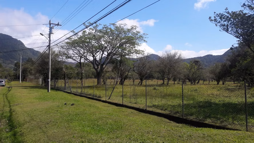 Land for sale in El Valle de Antón - 124; 9,228 m ² flat