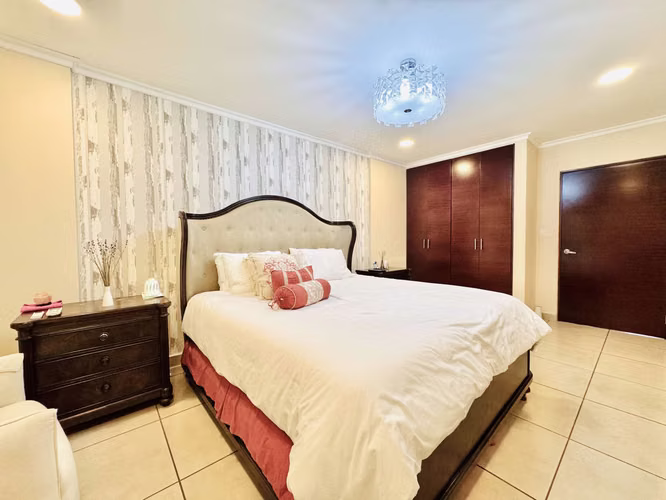 Se vende casa en Brisas del Golf P.H. Olympus, Paseo del Norte