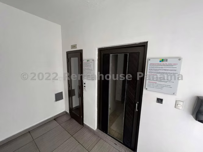 Venta Apartamento Amoblado en PH Vitro Loft, El Cangrejo 26-4077GG