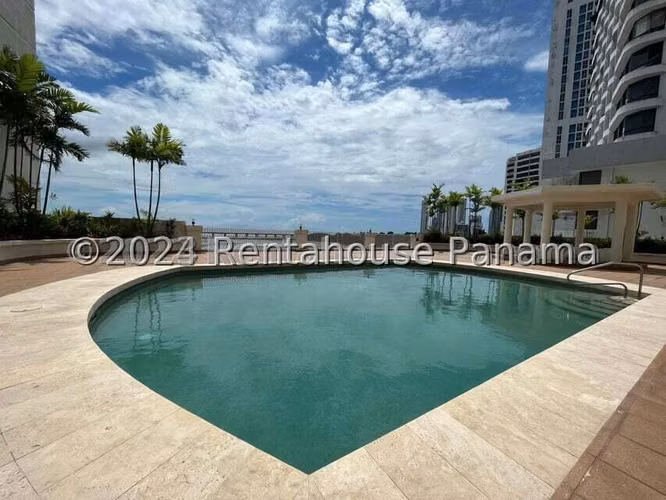 Venta de Apartamento de 151 m2 en PH Baleares, Coco del Mar 25-395GG