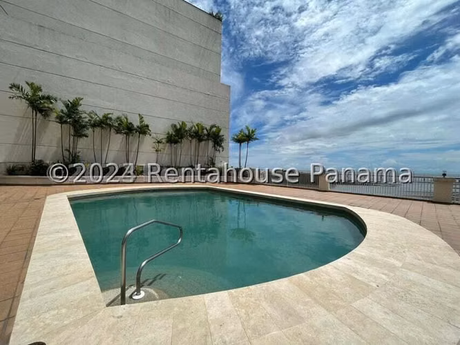 Venta de Apartamento de 151 m2 en PH Baleares, Coco del Mar 25-395GG