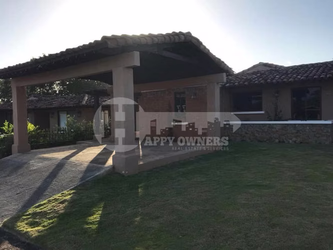 Venta de casa en Residencial Cubita, La arena de Chitré