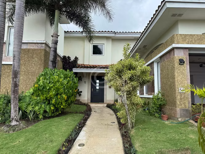 Venta Casa Tucán Villa Club de Golf