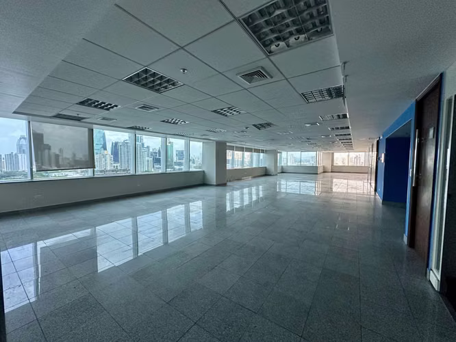 Se Alquila Oficina de 1,174 m2 en Torres de Las Americas, Punta Pacifica