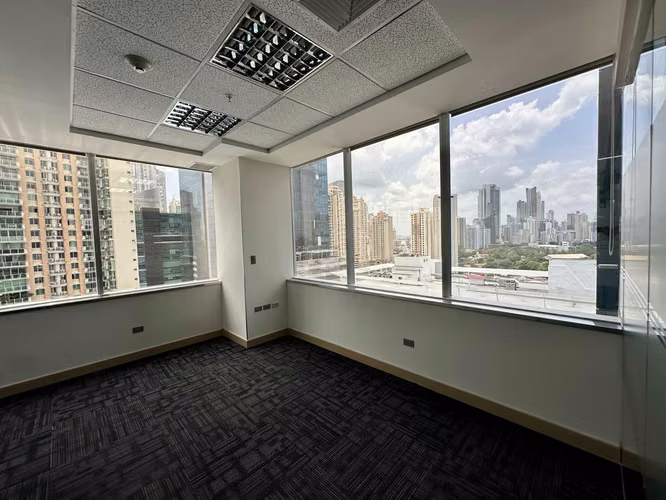 Se Alquila Oficina de 1,174 m2 en Torres de Las Americas, Punta Pacifica