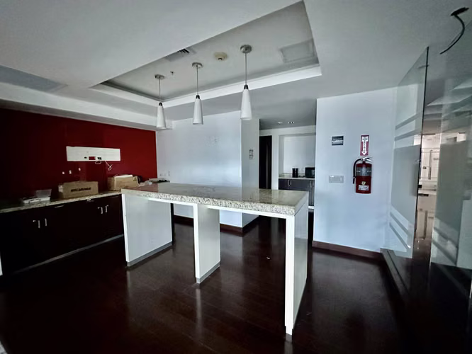 Se Alquila Oficina de 1,174 m2 en Torres de Las Americas, Punta Pacifica