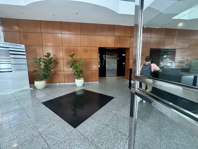 Se Alquila Oicina de 808 m2 en Torre Generalli, Obarrio - Imagen 2