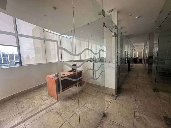 Se Alquila Oicina de 808 m2 en Torre Generalli, Obarrio - Imagen 4