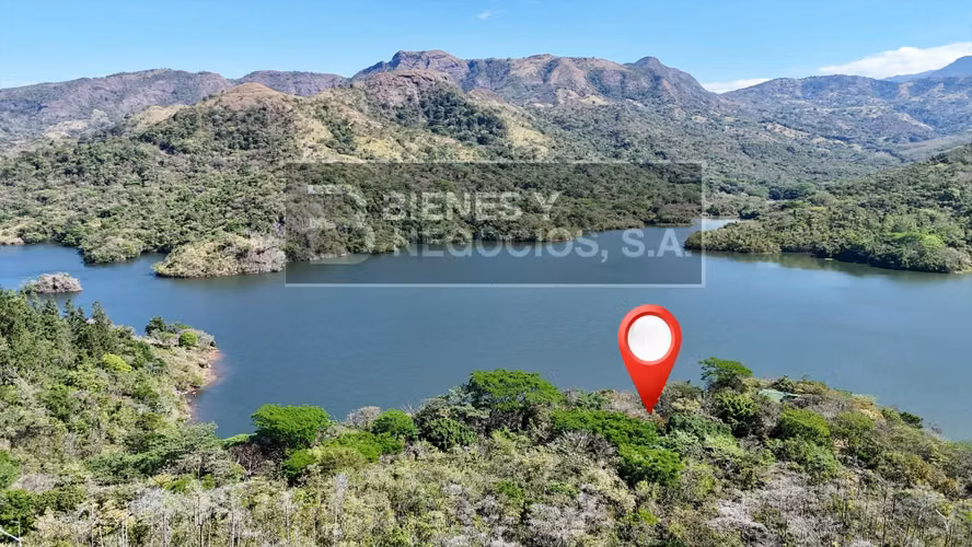 Terreno en Gualaca, 859,39 mts2 Frente al Lago Barrigón