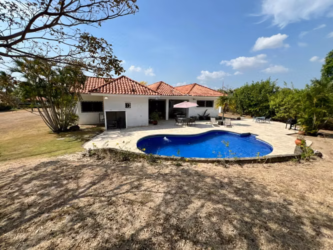 PUNTA BARCO CASA EN VENTA