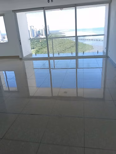 SE VENDE APARTAMENTO EN P.H. BAHIA DEL GOLF -  COCO DEL MAR – Panamá - Imagen 12