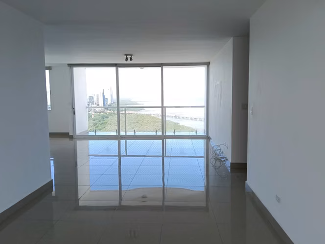 SE VENDE APARTAMENTO EN P.H. BAHIA DEL GOLF -  COCO DEL MAR – Panamá - Imagen 9