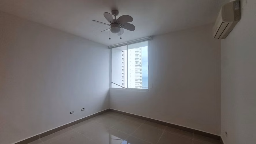 SE VENDE APARTAMENTO EN P.H. BAHIA DEL GOLF -  COCO DEL MAR – Panamá - Imagen 7