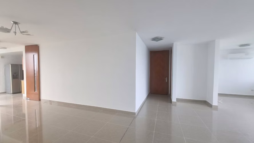 SE VENDE APARTAMENTO EN P.H. BAHIA DEL GOLF -  COCO DEL MAR – Panamá - Imagen 3