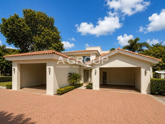 Oportunidad Buenaventura -Ocean Lakes - Se Vende Lujosa Villa