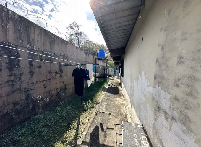 Se VENDE casa en Miraflores - Betania