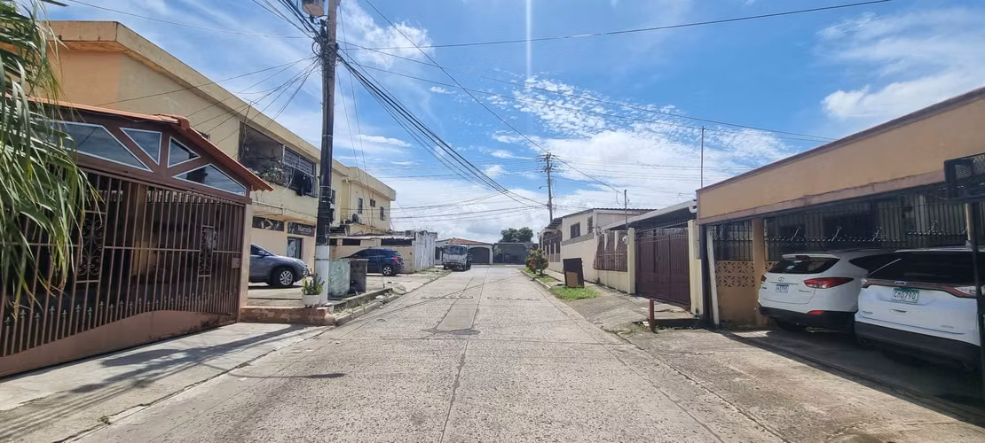 VENTA DE CASA EN JUAN DÍAZ ALTOS DEL HIPODROMO
