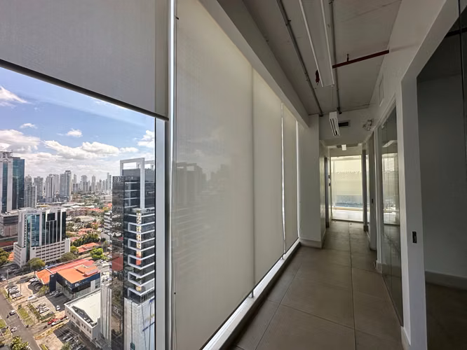 VENTA DE OFICINAS EN OBARRIO – PH SL 55, PISO 25 (PISO COMPLETO)